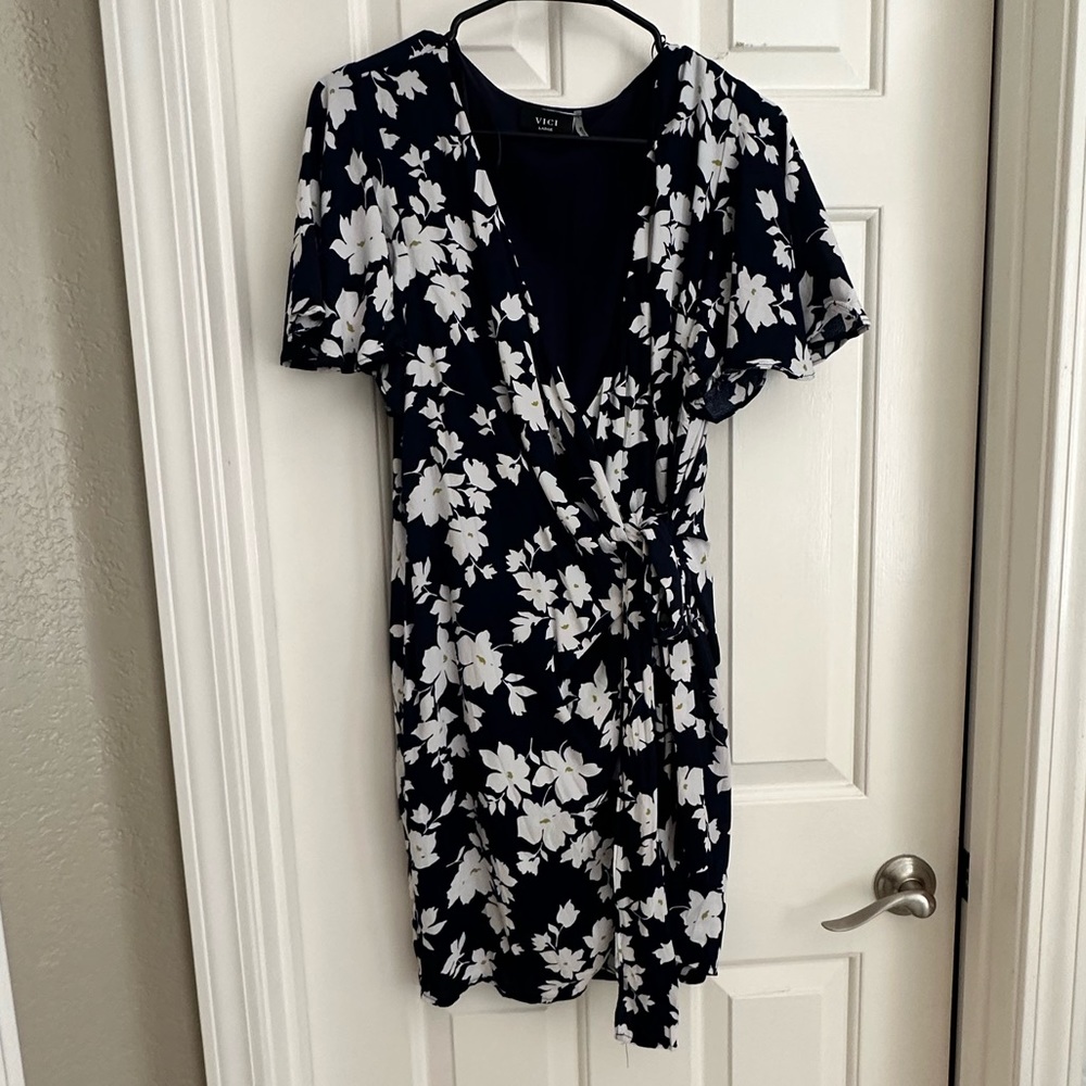Vici navy floral wrap dress